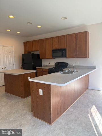 144 KEATING CIR, Stafford, VA 22554