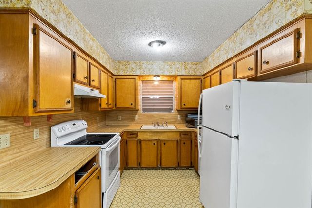 8125 Douglas Dr, Corpus Christi, TX 78409