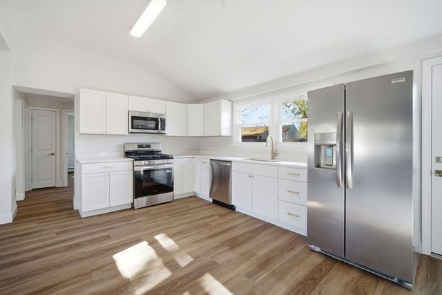 43 Sunridge Dr, Springfield, MA 01118