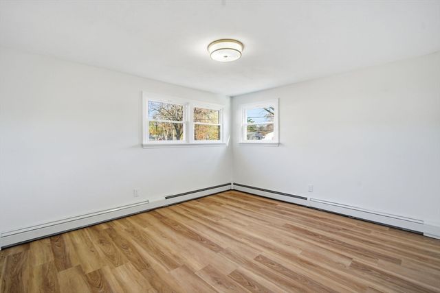 43 Sunridge Dr, Springfield, MA 01118