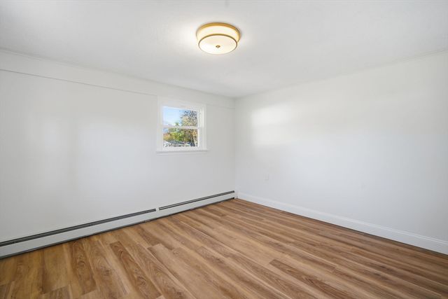 43 Sunridge Dr, Springfield, MA 01118