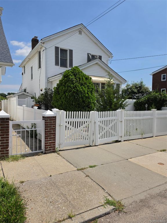 160-41 99th Street, Howard Beach, NY 11414 — photo 4