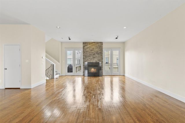 901 Roy Street, Houston, TX 77007
