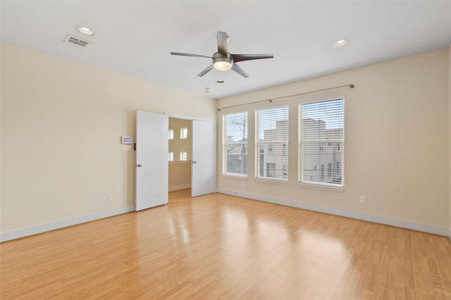 901 Roy Street, Houston, TX 77007