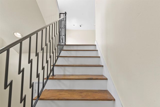 901 Roy Street, Houston, TX 77007