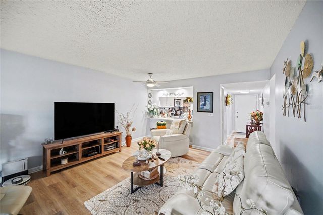 303 MARTHA LANE 303, Oldsmar, FL 34677