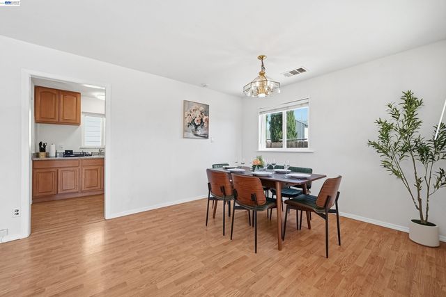 2056 Elm St, Livermore, CA 94551