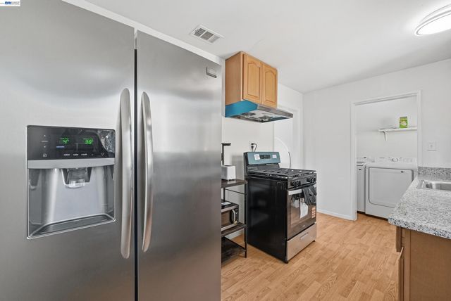 2056 Elm St, Livermore, CA 94551