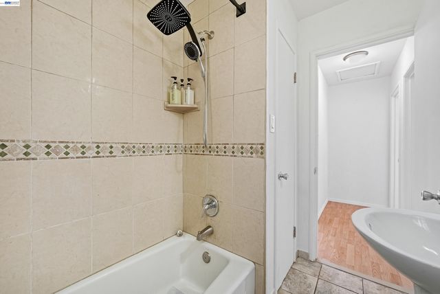 2056 Elm St, Livermore, CA 94551