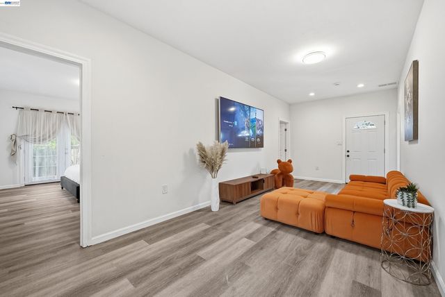 2056 Elm St, Livermore, CA 94551