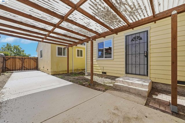 2056 Elm St, Livermore, CA 94551