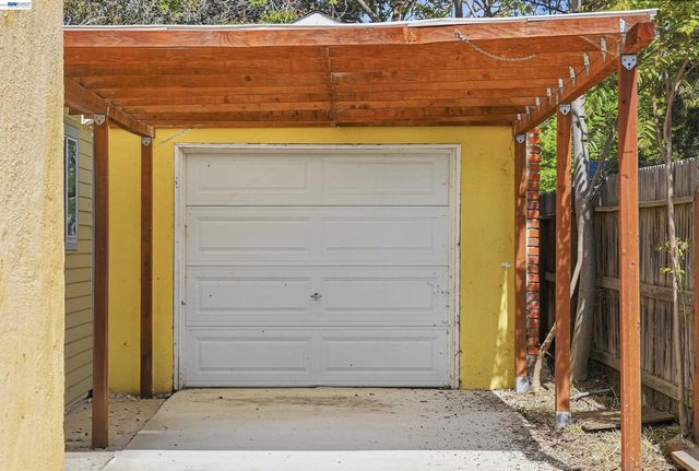 2056 Elm St, Livermore, CA 94551