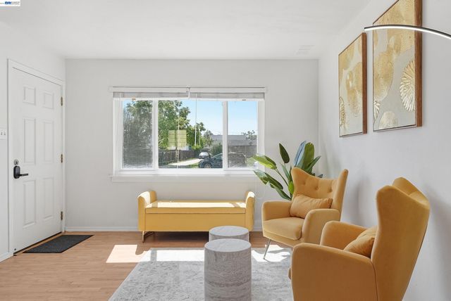 2056 Elm St, Livermore, CA 94551