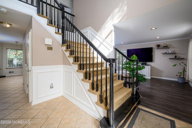 5 Hunters Green Court, Howell, NJ 07731