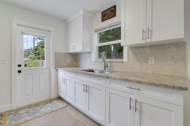 428 S C Street, Lake Worth, FL 33460