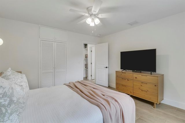 428 S C Street, Lake Worth, FL 33460