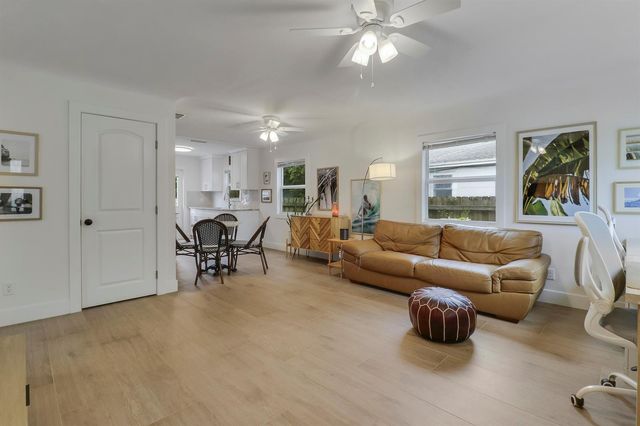 428 S C Street, Lake Worth, FL 33460