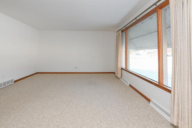 432 N LOCUST STREET, Green Bay, WI 54303