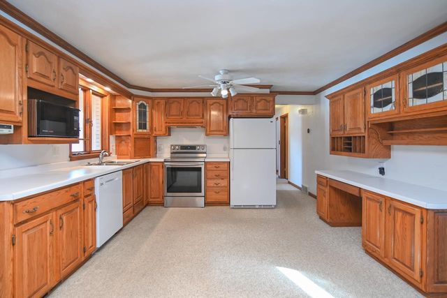 432 N LOCUST STREET, Green Bay, WI 54303