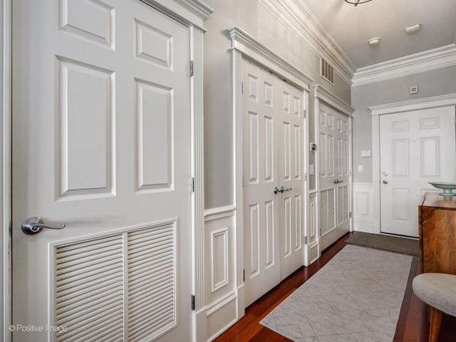 2222 W Belmont Avenue 503, Chicago, IL 60618