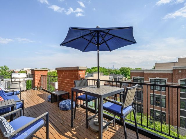 2222 W Belmont Avenue 503, Chicago, IL 60618