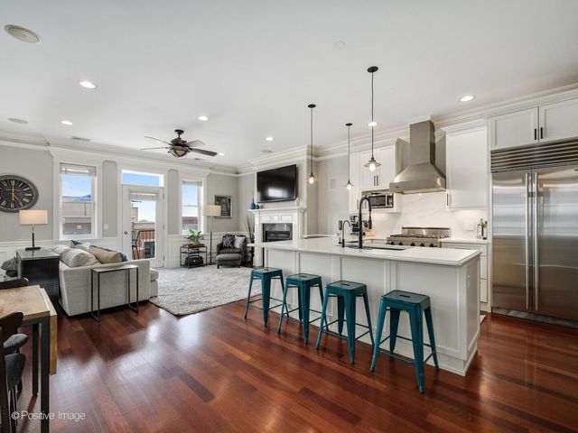 2222 W Belmont Avenue 503, Chicago, IL 60618
