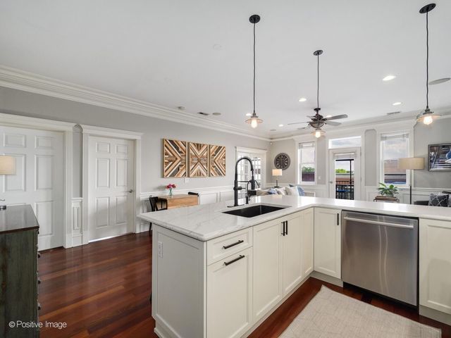 2222 W Belmont Avenue 503, Chicago, IL 60618