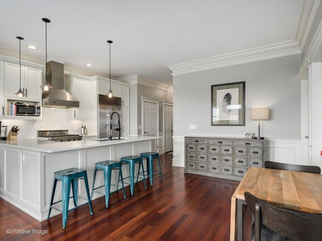 2222 W Belmont Avenue 503, Chicago, IL 60618