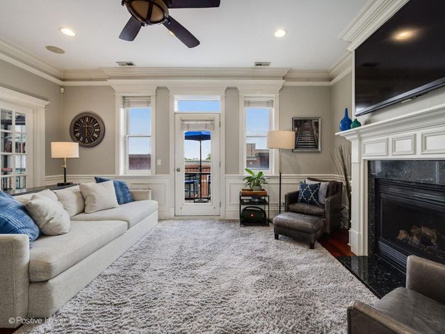 2222 W Belmont Avenue 503, Chicago, IL 60618