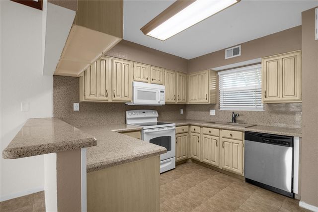 4747 Nasa Parkway 206, Seabrook, TX 77586