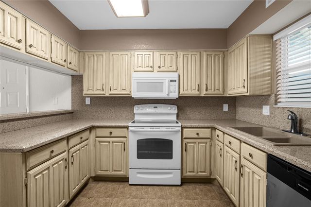 4747 Nasa Parkway 206, Seabrook, TX 77586