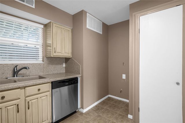 4747 Nasa Parkway 206, Seabrook, TX 77586