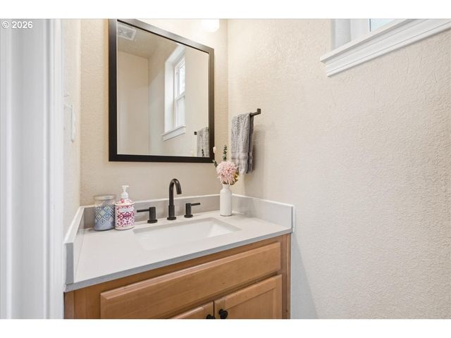 9213 N ENDICOTT Ave, Portland, OR 97217