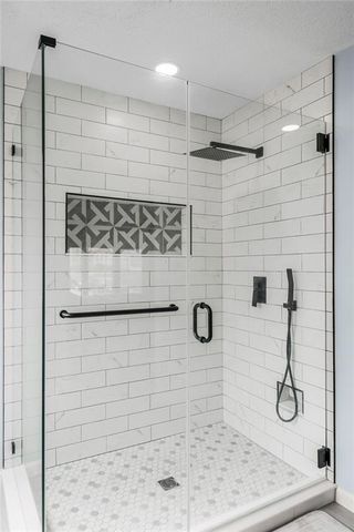 104 Gilliland Circle, Smithville, MO 64089