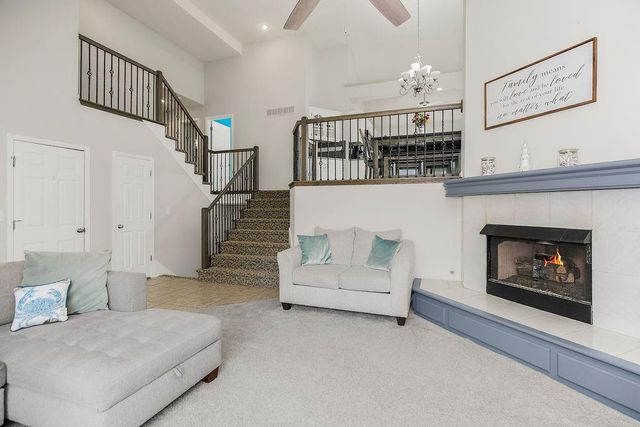 104 Gilliland Circle, Smithville, MO 64089