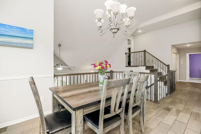 104 Gilliland Circle, Smithville, MO 64089