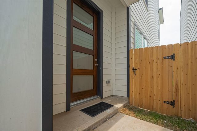 8917 Grovner Place, Houston, TX 77055