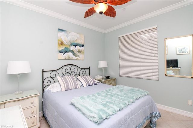 817 Carrick Bend CIR 101, Naples, FL 34110