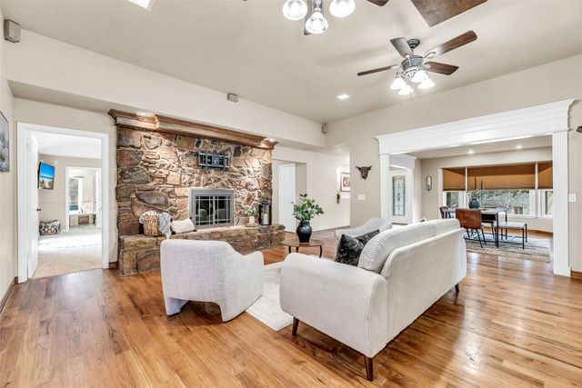 9807 Ravenswood Road, Granbury, TX 76049