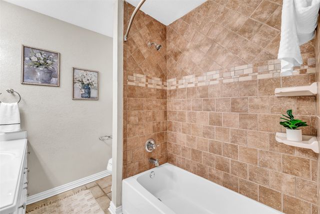 9807 Ravenswood Road, Granbury, TX 76049