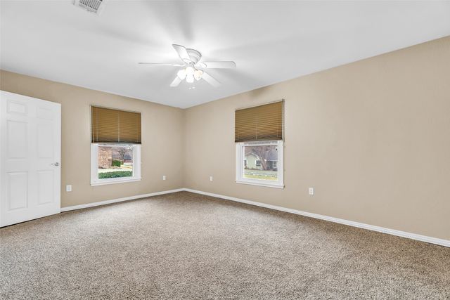 9807 Ravenswood Road, Granbury, TX 76049