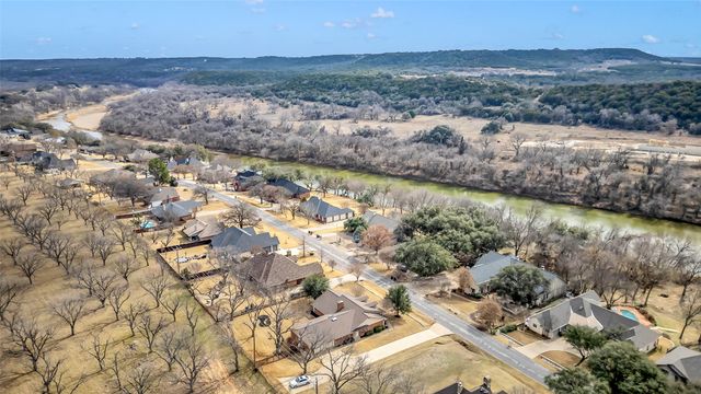 9807 Ravenswood Road, Granbury, TX 76049