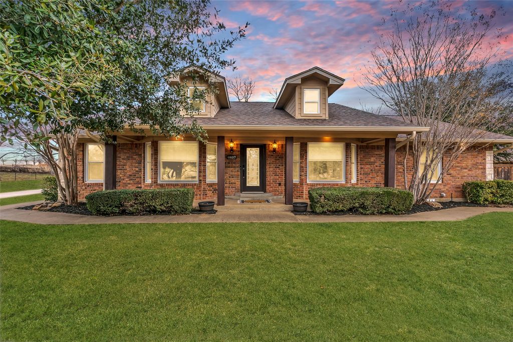 9807 Ravenswood Road, Granbury, TX 76049