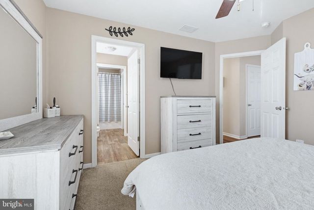 222 COCHRAN ST, Cochranville, PA 19330