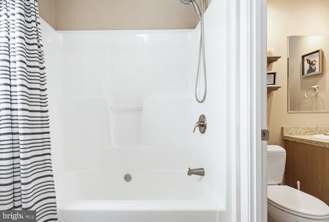 222 COCHRAN ST, Cochranville, PA 19330