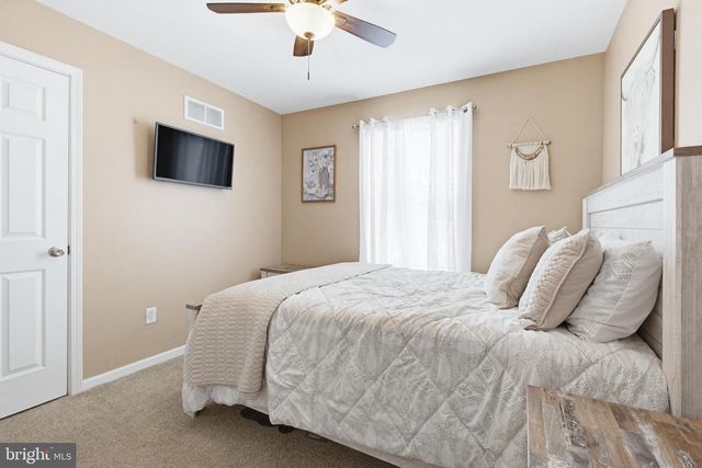 222 COCHRAN ST, Cochranville, PA 19330