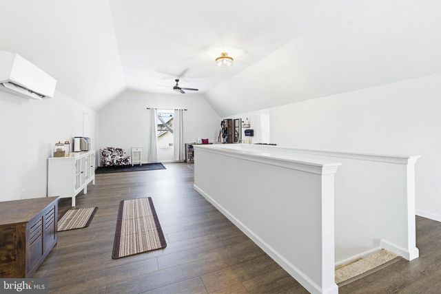 222 COCHRAN ST, Cochranville, PA 19330