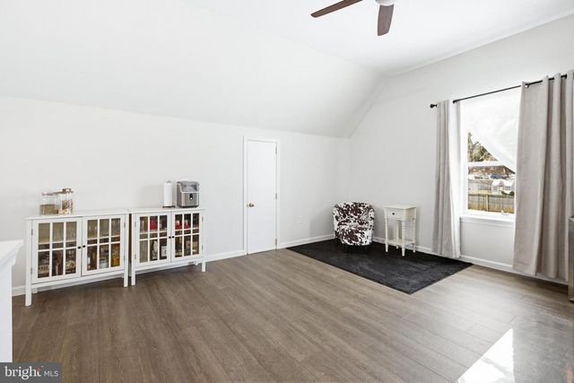 222 COCHRAN ST, Cochranville, PA 19330