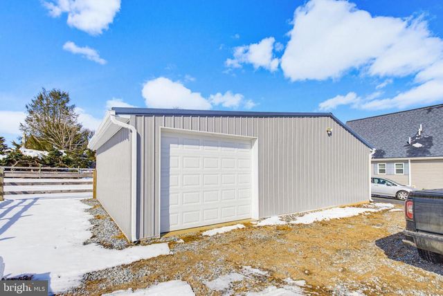 222 COCHRAN ST, Cochranville, PA 19330