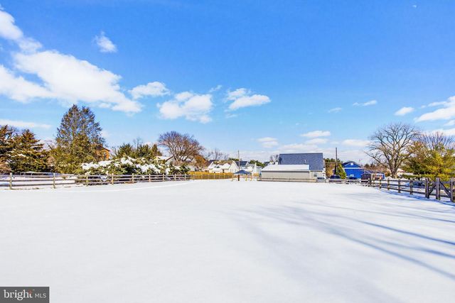 222 COCHRAN ST, Cochranville, PA 19330